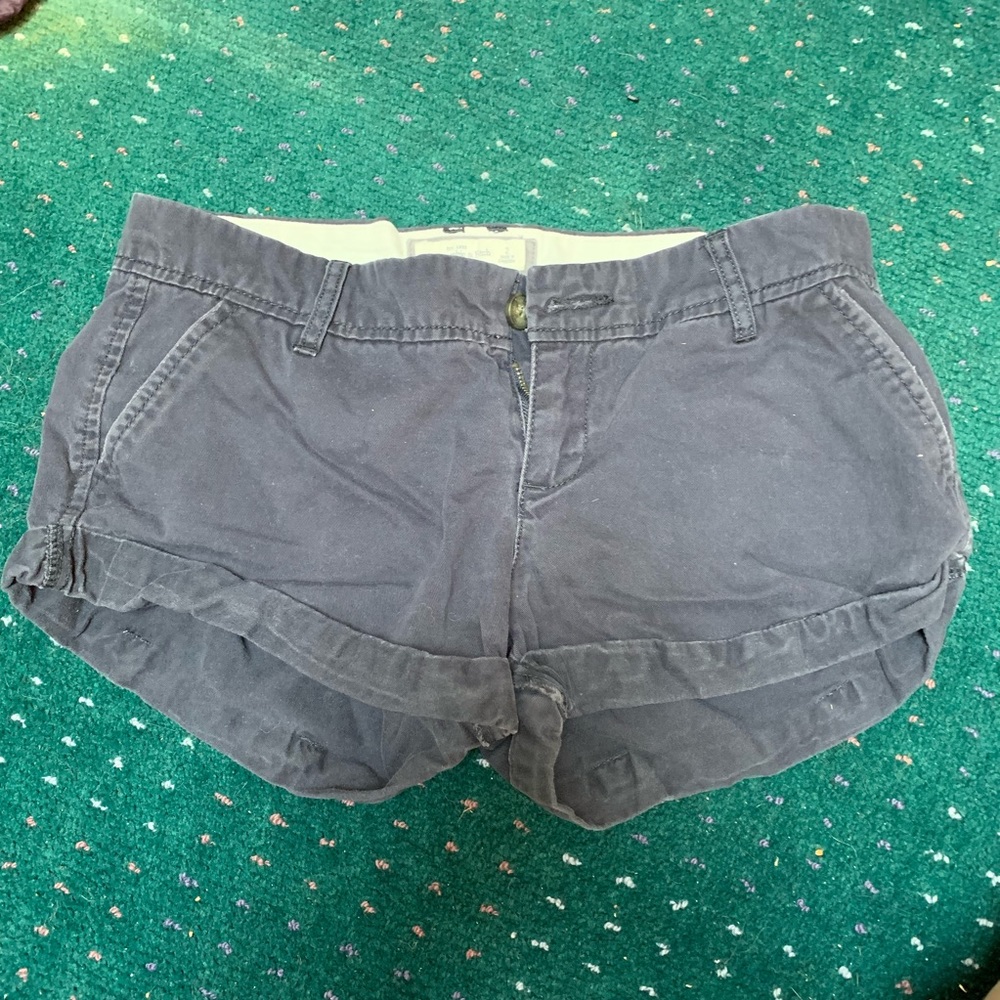 Abercrombie and Fitch size 2